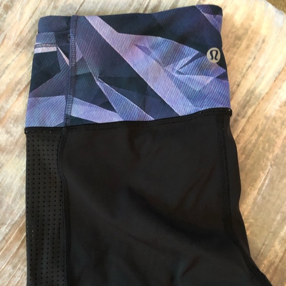 Lululemon crops - Picture 3 of 5